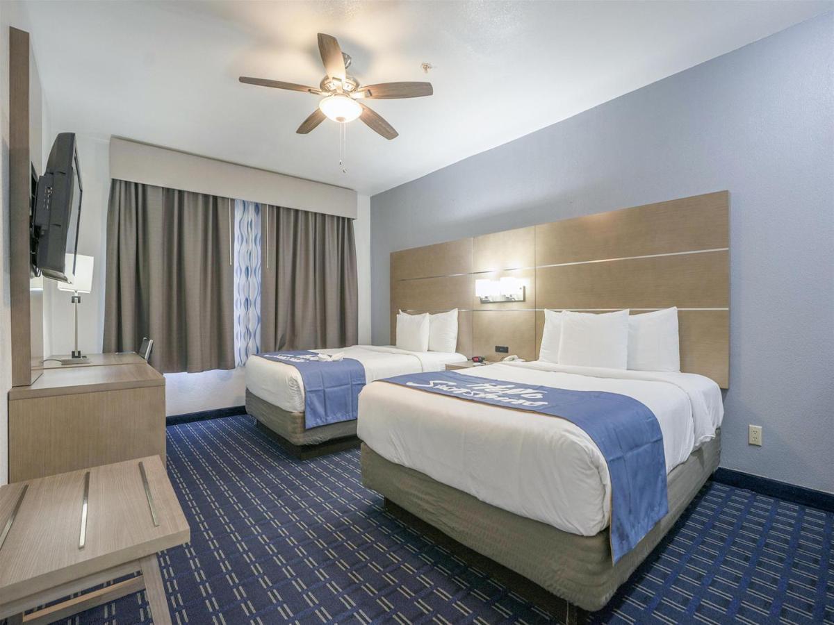 Days Inn & Suites By Wyndham Webster Nasa-Clearlake-Houston Ngoại thất bức ảnh