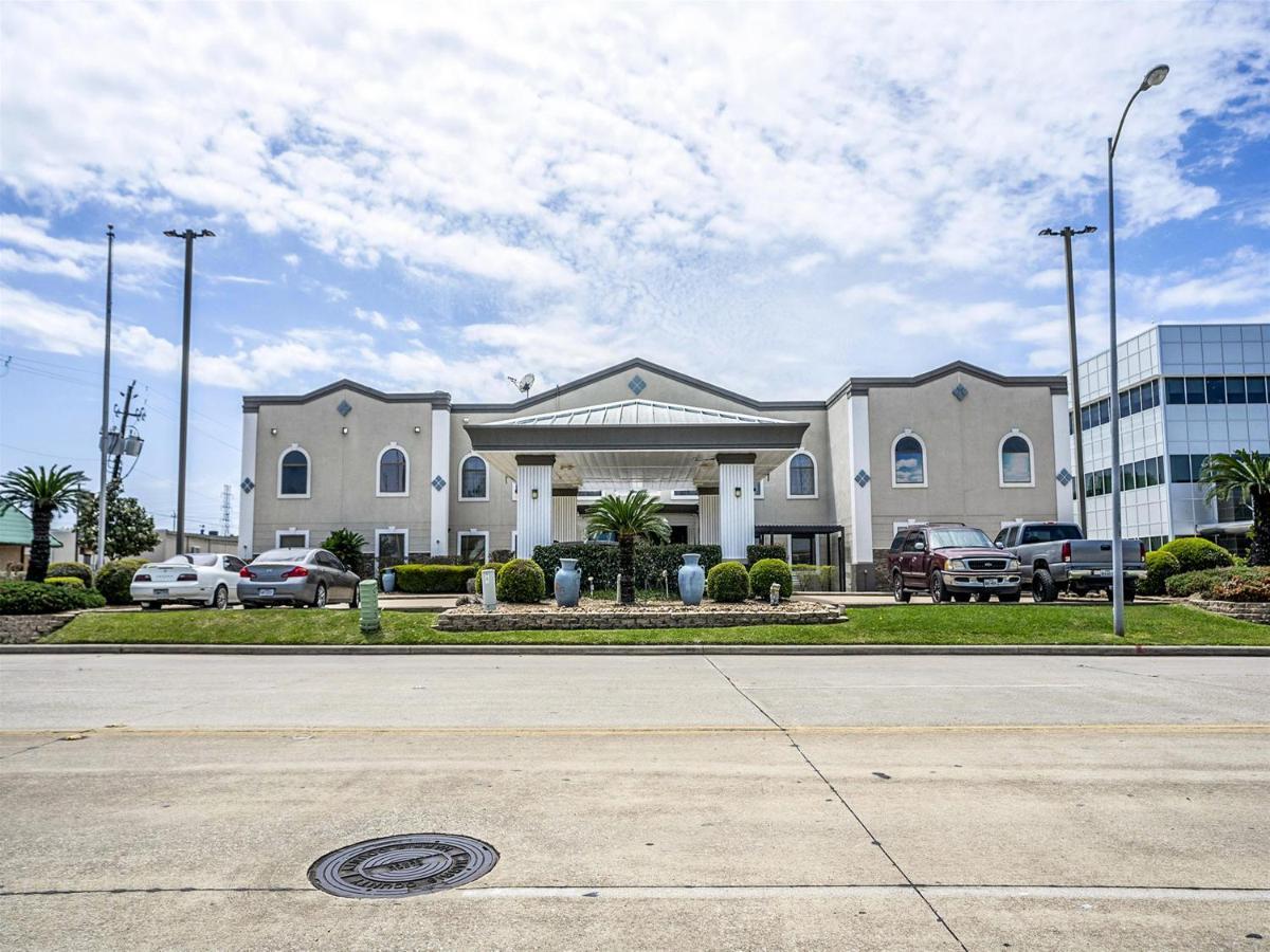 Days Inn & Suites By Wyndham Webster Nasa-Clearlake-Houston Ngoại thất bức ảnh