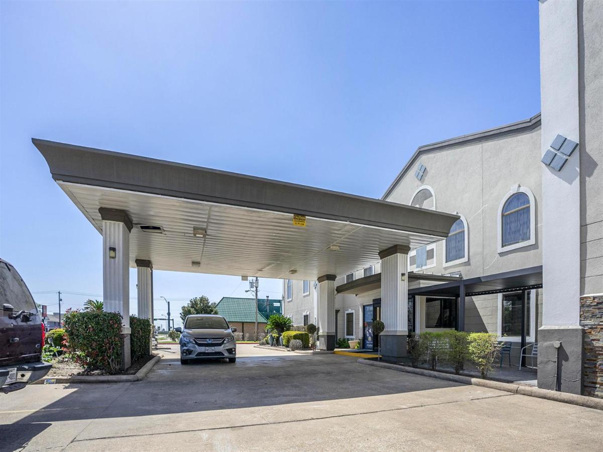 Days Inn & Suites By Wyndham Webster Nasa-Clearlake-Houston Ngoại thất bức ảnh