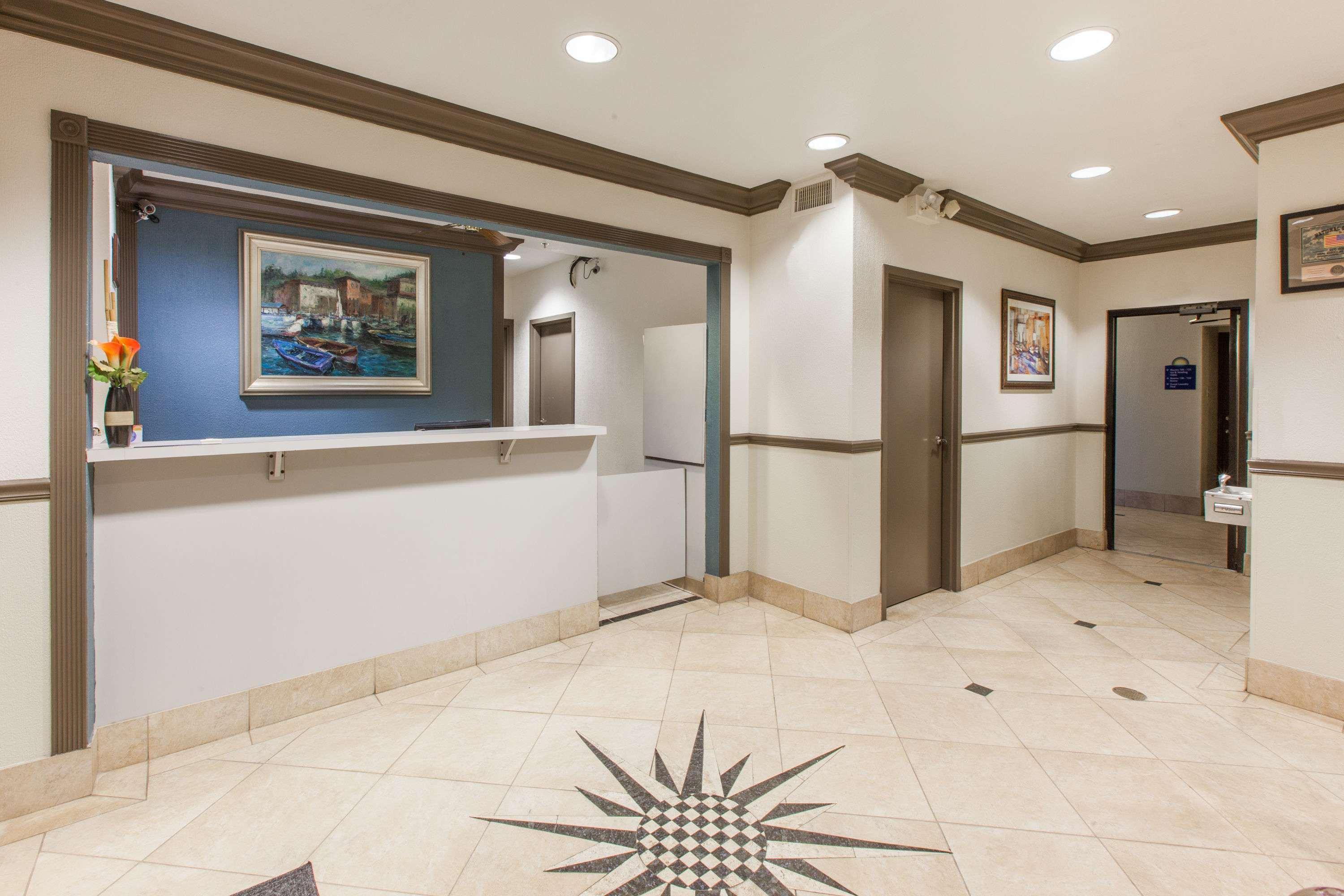 Days Inn & Suites By Wyndham Webster Nasa-Clearlake-Houston Ngoại thất bức ảnh