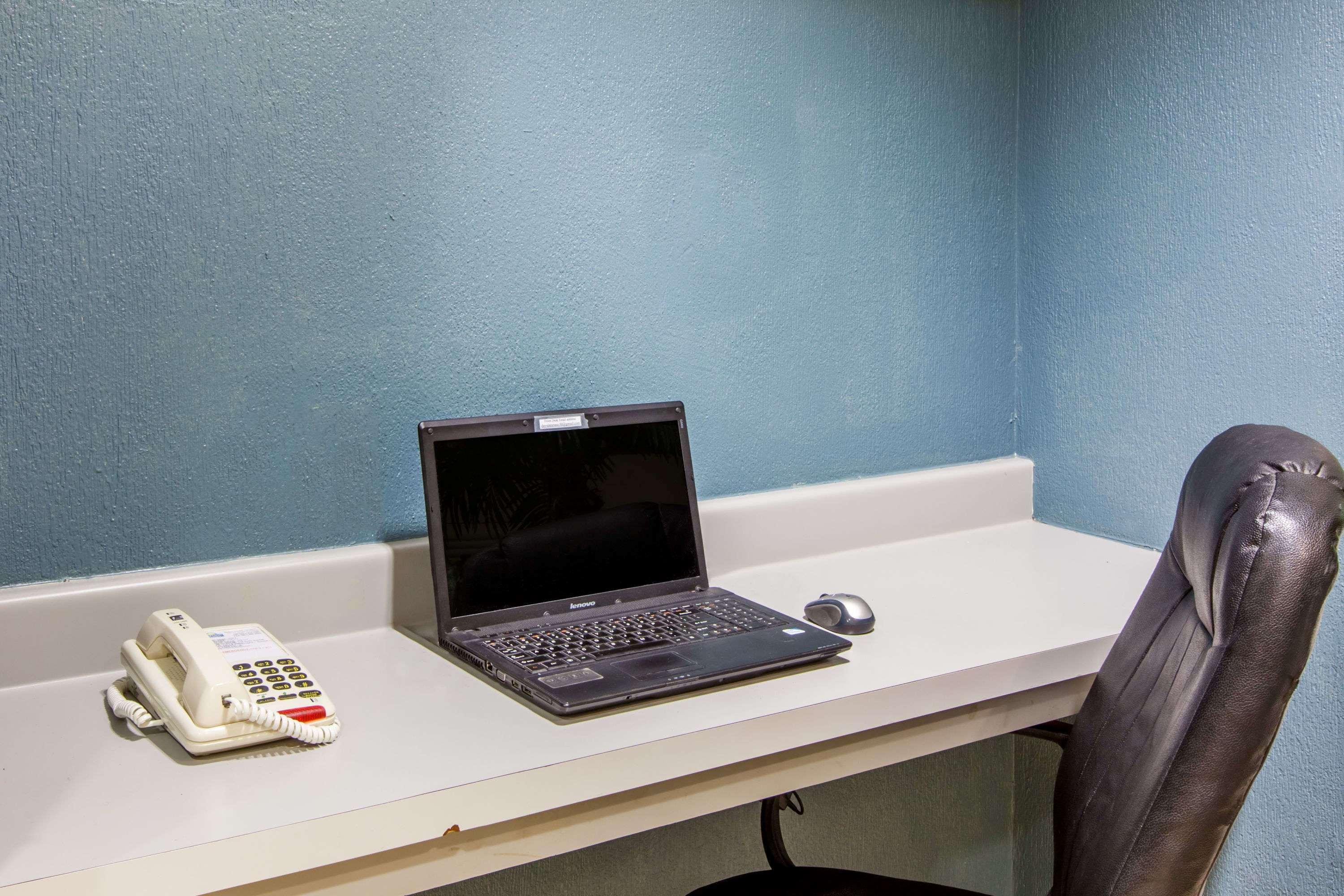 Days Inn & Suites By Wyndham Webster Nasa-Clearlake-Houston Ngoại thất bức ảnh